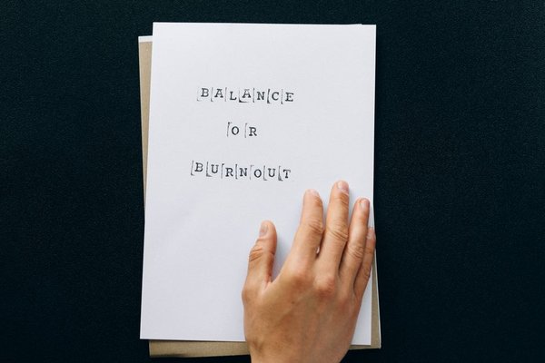burnout vs stress