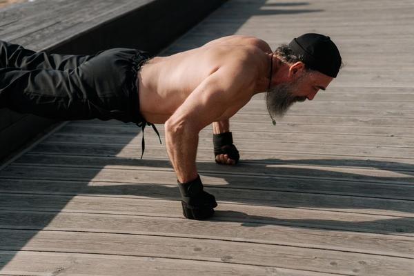 testosterone levels in men by age